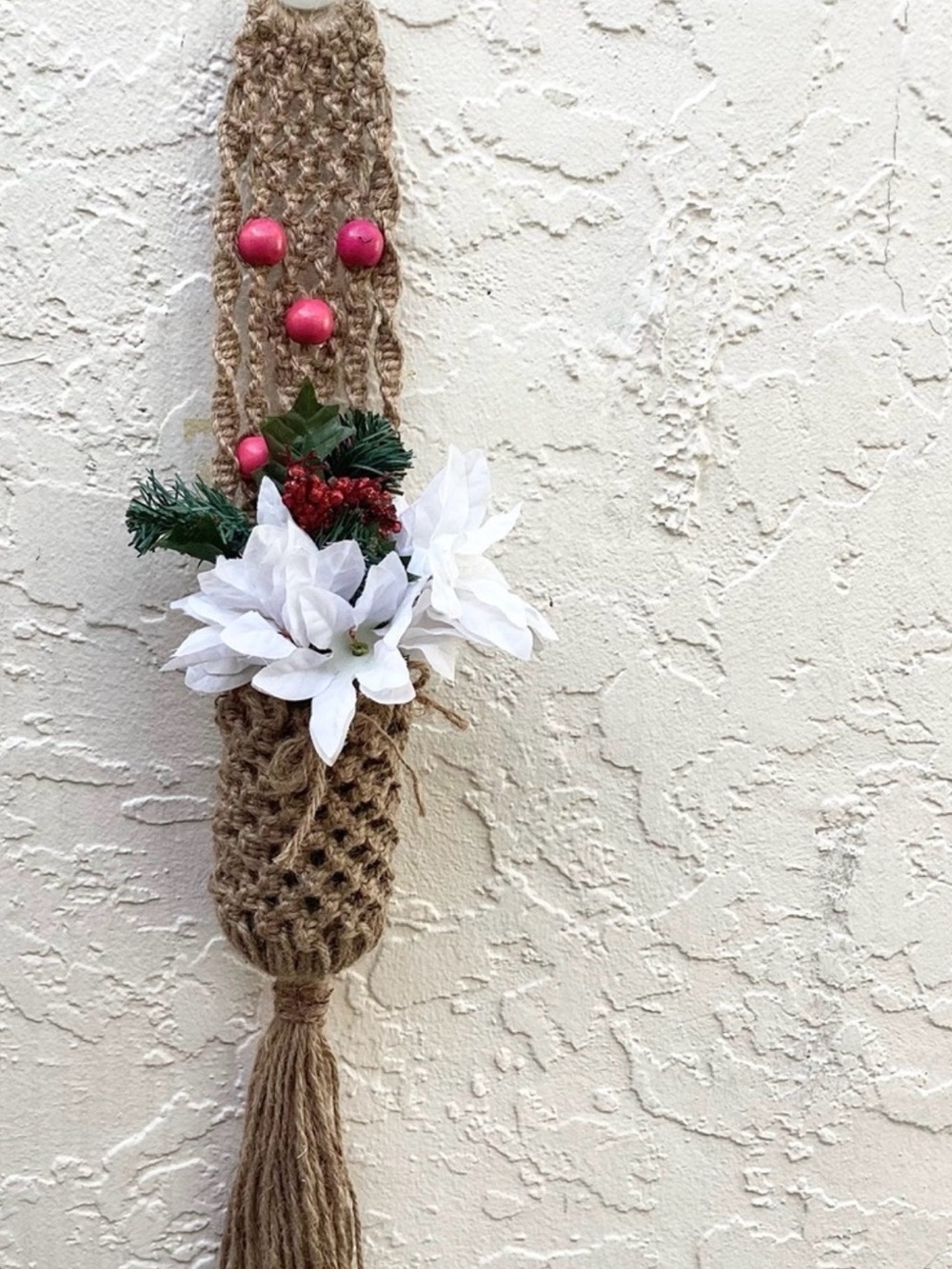 Plant Hanger Macrame Wall Art Hand Crafted Boho Tan Jute Pink Beads Floral